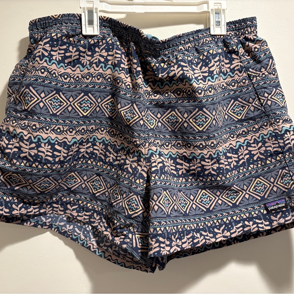 Patagonia Women's Patterned Nylon Shorts - like new